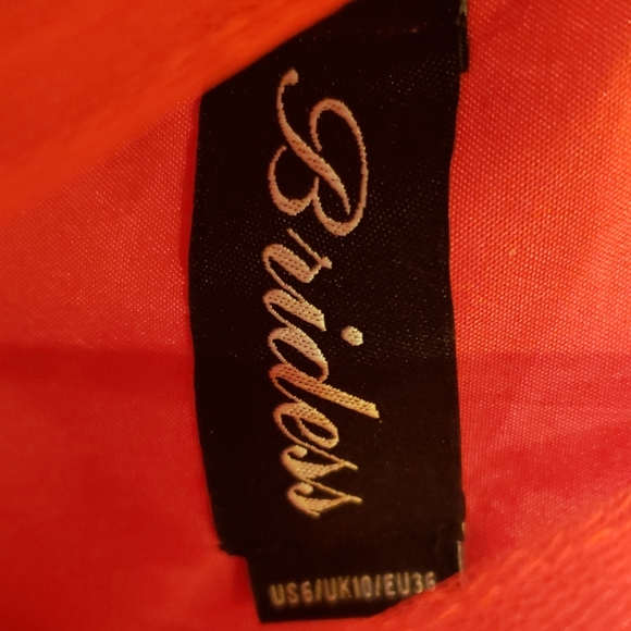 Evening gown  new without tag/bridal gowns - Picture 5 of 5